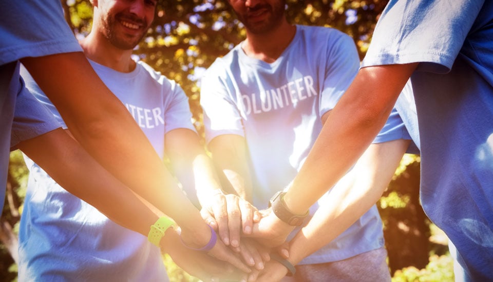 Allegiance-Credit-Union-volunteers-display-credit-union-vs-bank-differences-in-community-service.